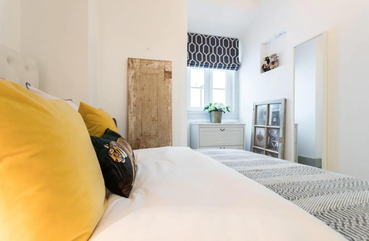 דירות ליסבון Beautiful And Stylish 5Br In The Heart Of Chiado מראה חיצוני תמונה